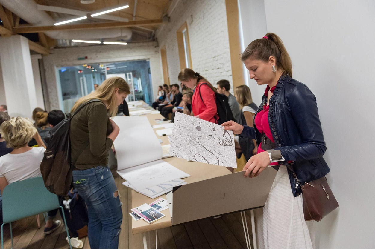 Organisation and coverage of the event at the Garage Museum