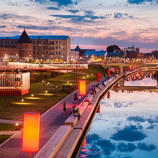 Organising a press tour to Tula for the opening of the Tula embankment